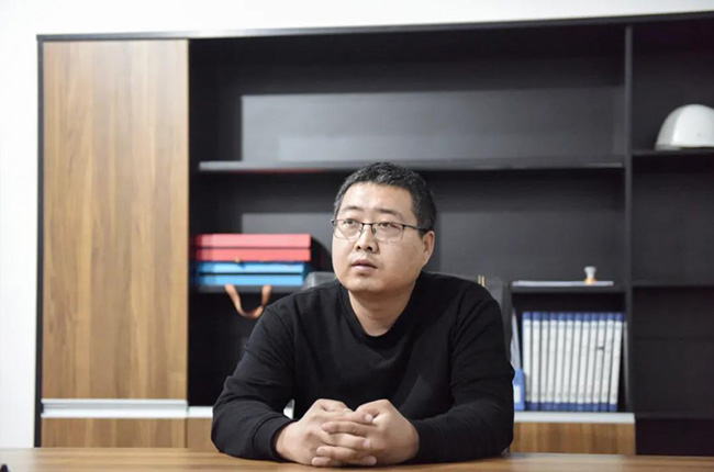 藍天衛士環保材料時產1000噸骨料生產線負責人周總 藍天衛士環保材料時產1000噸骨料生產線負責人周總