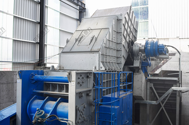 HGC600臥式旋回破