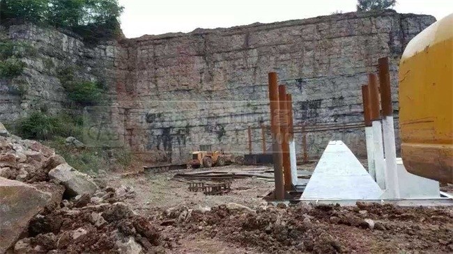 ����ɰʯ���a(ch��n)���еĆ��}����Q����