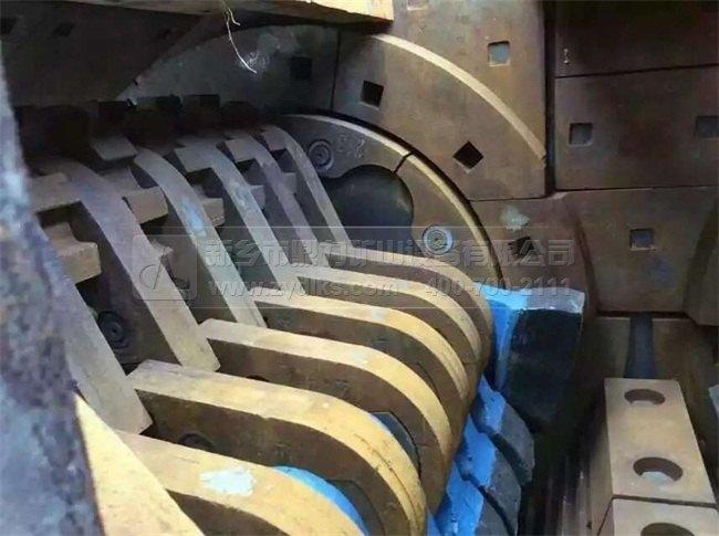 ʯ��ʯ��ɰ�C�D���N�^