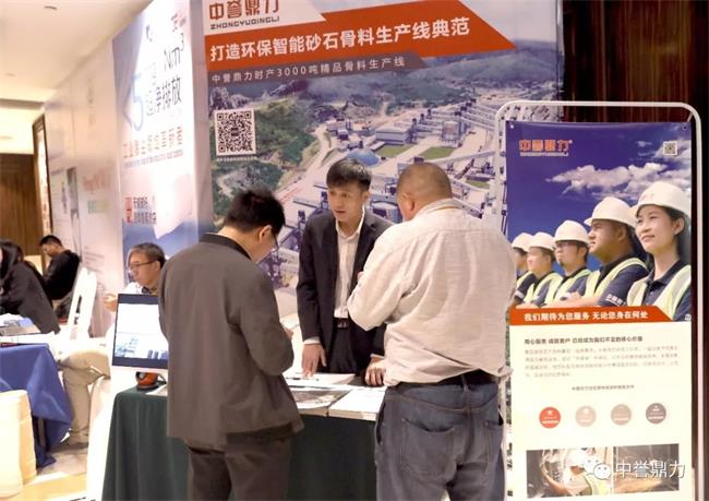 ���u����չλ