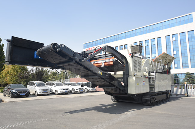 移動式破碎機破碎篩分成套設備的顯著特點 移動式破碎機破碎篩分成套設備的顯著特點